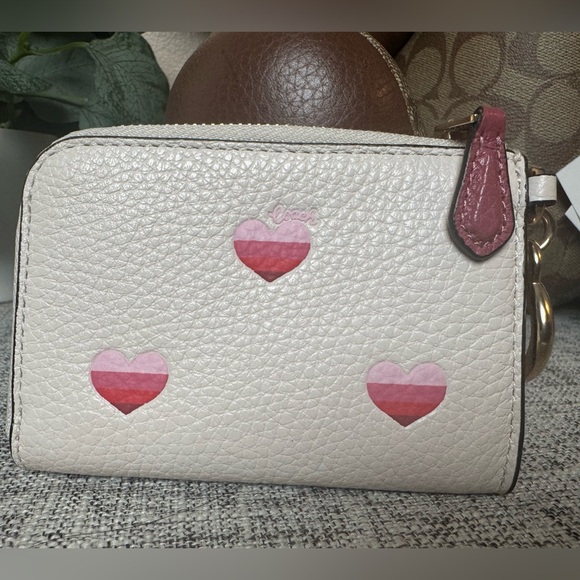 $69 COACH L Zip Card Case With Stripe Heart Print - Picture 3 of 4
